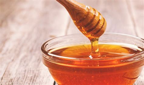 how long does the royal honey last: Delving into the Enigmatic Shelf Life and Cultural Significance of Regal Nectar